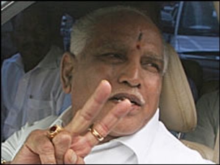 कर्नाटक में फ़ैसला येदुरप्पा के हक़ में