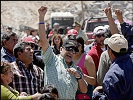 चिली: खनिक पहुँचे प्रार्थना सभा में