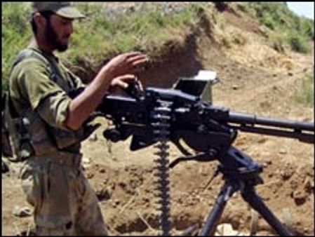 मुठभेड़ में तीन सैनिक 20 चरमपंथी मारे गए