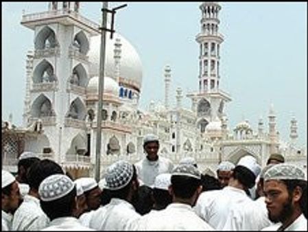 'देवबंद का माहौल ख़राब, इसलिए दे रहा हूं इस्तीफा'