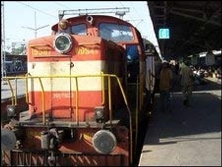 सबकी नज़र ममता के रेल बजट पर