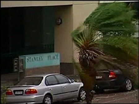 ऑस्ट्रेलिया में तूफान से भारी तबाही