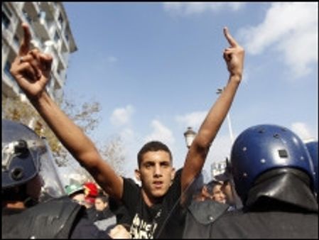 अल्जीरिया और यमन में सरकार विरोधी प्रर्दशन