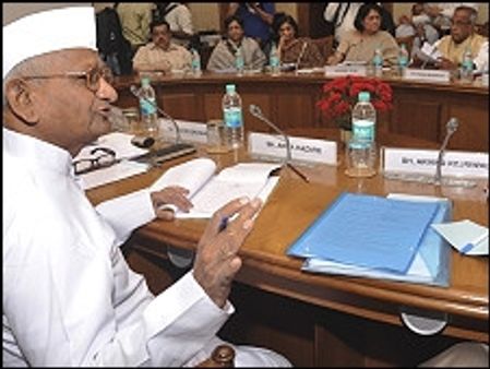 फिर आमने-सामने होंगे अन्ना के प्रतिनिधि और सरकार