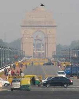 दिल्ली में छंट गया कोहरे का कहर