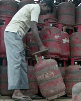 रसोई गैस की किल्‍लत की आशंका