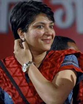 संजय दत्त से नाराज़ बहन प्रिया