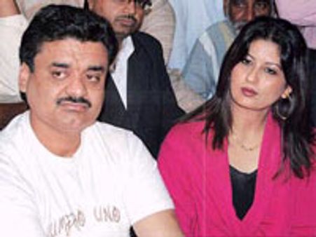 फिजा ने चांद को दिया अल्‍टीमेटम