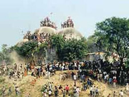 बाबरी विध्वंस पर रिपोर्ट चुनाव से पहले !