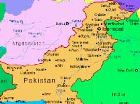 पाक में महिला-पुरुष का सिर कलम