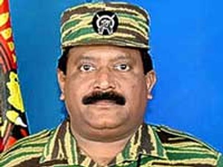 प्रभाकरण ने पत्नी, बेटे को विदेश भेजा !