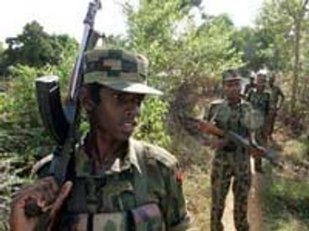 श्रीलंकाः भीषण संघर्ष, भारत चिंतित