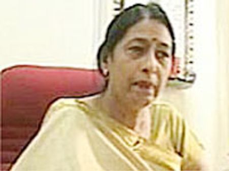 पब मामला: निर्मला पर गाज गिरी