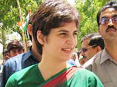 फिलहाल राजनीति नहीं: प्रियंका