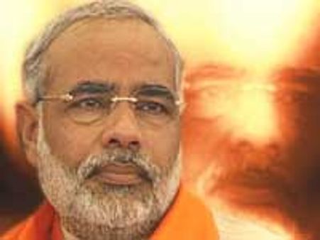 'डरपोक और कमजोर नरेन्द्र मोदी'