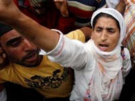 महिलाएं: राजनीति की मुश्किल डगर