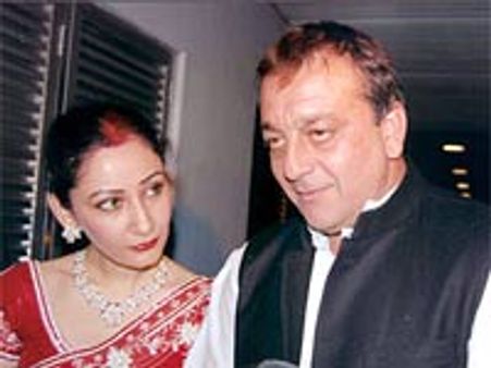 मान्यता ने संजय दत्त को वोट दिया