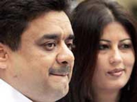 चांद लौटे फिजा के पास, माफी मांगी