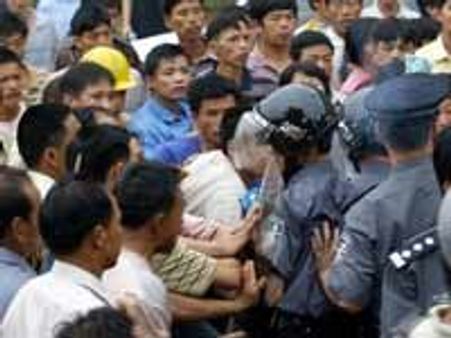 चीनः सांप्रदायिक हिंसा, 140 की मौत