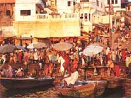 वाराणसी: ग्रहण के बाद भगदड़, 2 मौत