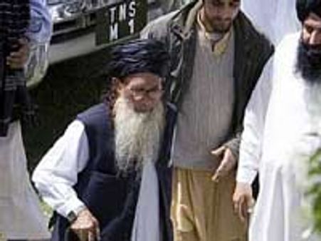 पाकः मौलाना सूफी मुहम्मद गिरफ्तार