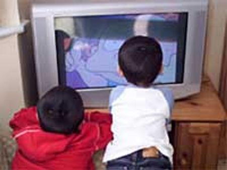 टीवी, वीडियो से बच्‍चों में हाई ब्‍लड प्रेशर!
