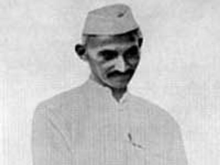 बापू की टोपी ने कर दिखाया कमाल