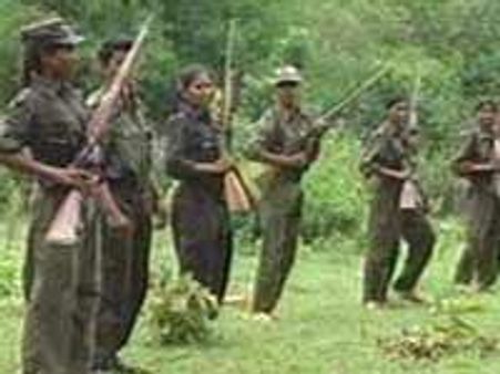 नक्सलवाद के कौन डरता है ?