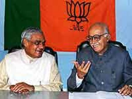 लिब्राहन रिपोर्ट में अटल, आडवाणी दोषी