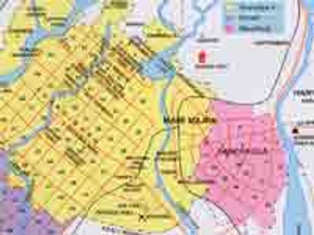 ट्रक पलटने से 7 व्यक्ति जिंदा दफन