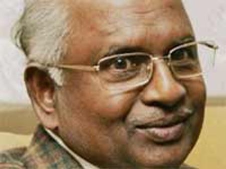 के. जी. बालाकृष्णन अस्पताल में भर्ती