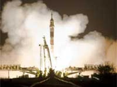 अंतरिक्ष यान 'सोयूज' रवाना