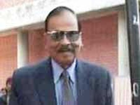 उत्‍सव के खिलाफ एफआईआर से राठौड़ का इंकार