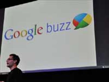 सोशल नेटवर्किंग के मैदान में 'बज़' ने बजाया बाजा
