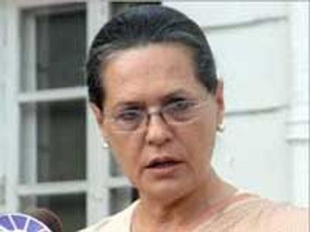 सोनिया गांधी ने अपनाया अड़ियल रवैया