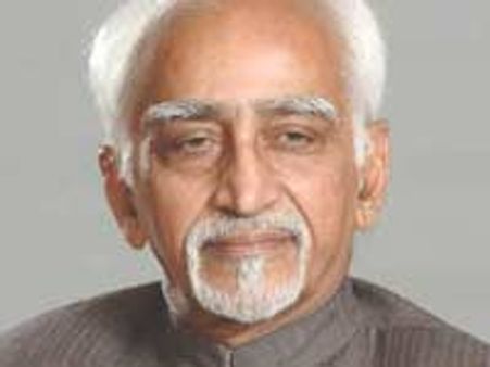 बवाल काटने पर 7 राज्यसभा सदस्य सस्पेंड