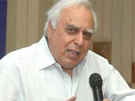 अब शिक्षा क्षेत्र में 'काम नहीं तो वेतन नहीं'