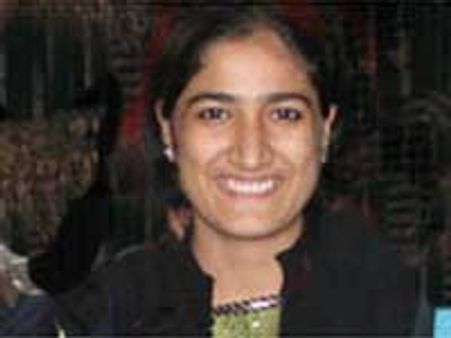 निरुपमा की मां पैरोल पर रिहा, श्राद्धकर्म में पहुंचीं