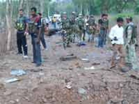 नक्‍सलियों ने अपनाया नया फॉर्मूला