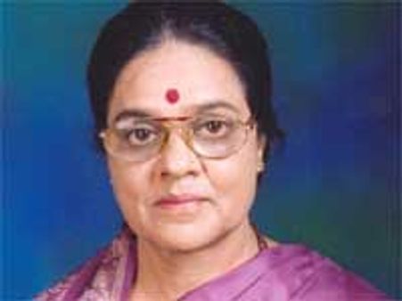 पुलिस द्वारा महिला को निर्वस्त्र करने की जांच करेगा महिला आयोग