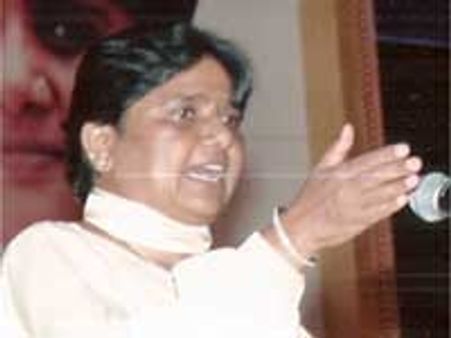 नंदी के हमलावर पर सपा मेहरबान : मायावती
