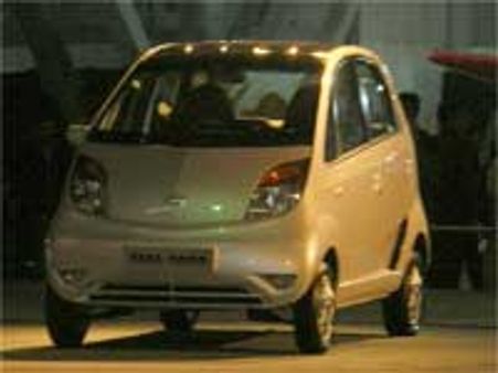 टाटा की नैनो नहीं रही लखटकिया