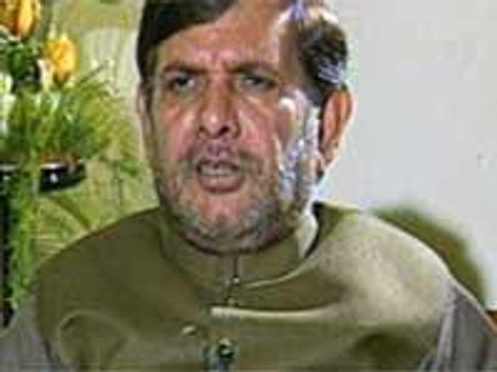 आपात स्थिति में उतरा शरद यादव का हेलीकॉप्टर