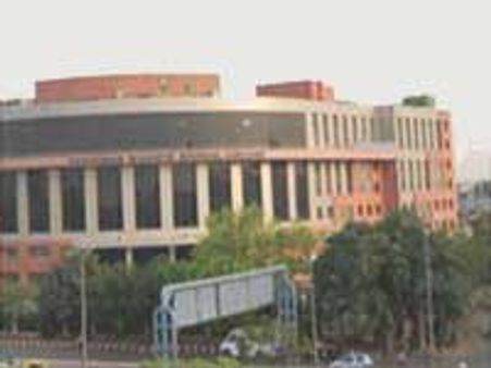 सफदरजंग अस्पताल के डॉक्टरों की हड़ताल जारी