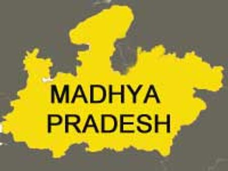 मध्य प्रदेश: देवास में बस नदी में गिरी, 21 की मौत, 10 लापता