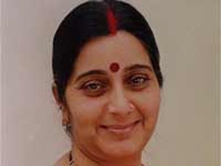 कर्नाटक: भाजपा का राष्ट्रपति से आग्रह 'भारद्वाज को हटाओ'