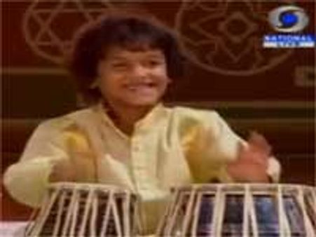 खाने की मेज से शुरू हुआ नन्हें तबला वादक केशव का सफर