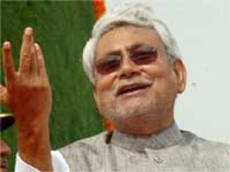 महिलाओं के लिए नीतीश बनें 'नेता नं.1'