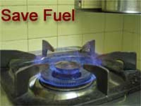 नए साल में बढ़ जाएंगे रसोई गैस के दाम