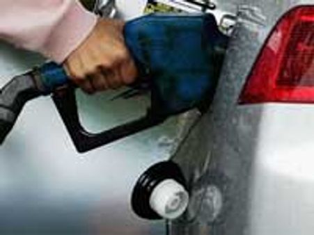 7 महीने में 8 बार बढ़े पैट्रोल के दाम